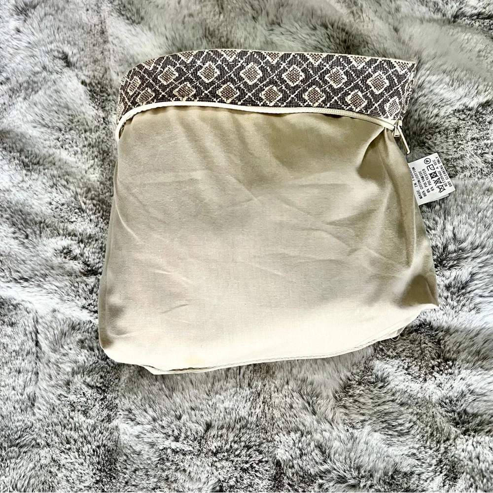 IOSIS Woven Tapestry Zebra Small Bag Made in France Chic Make Up Organizer